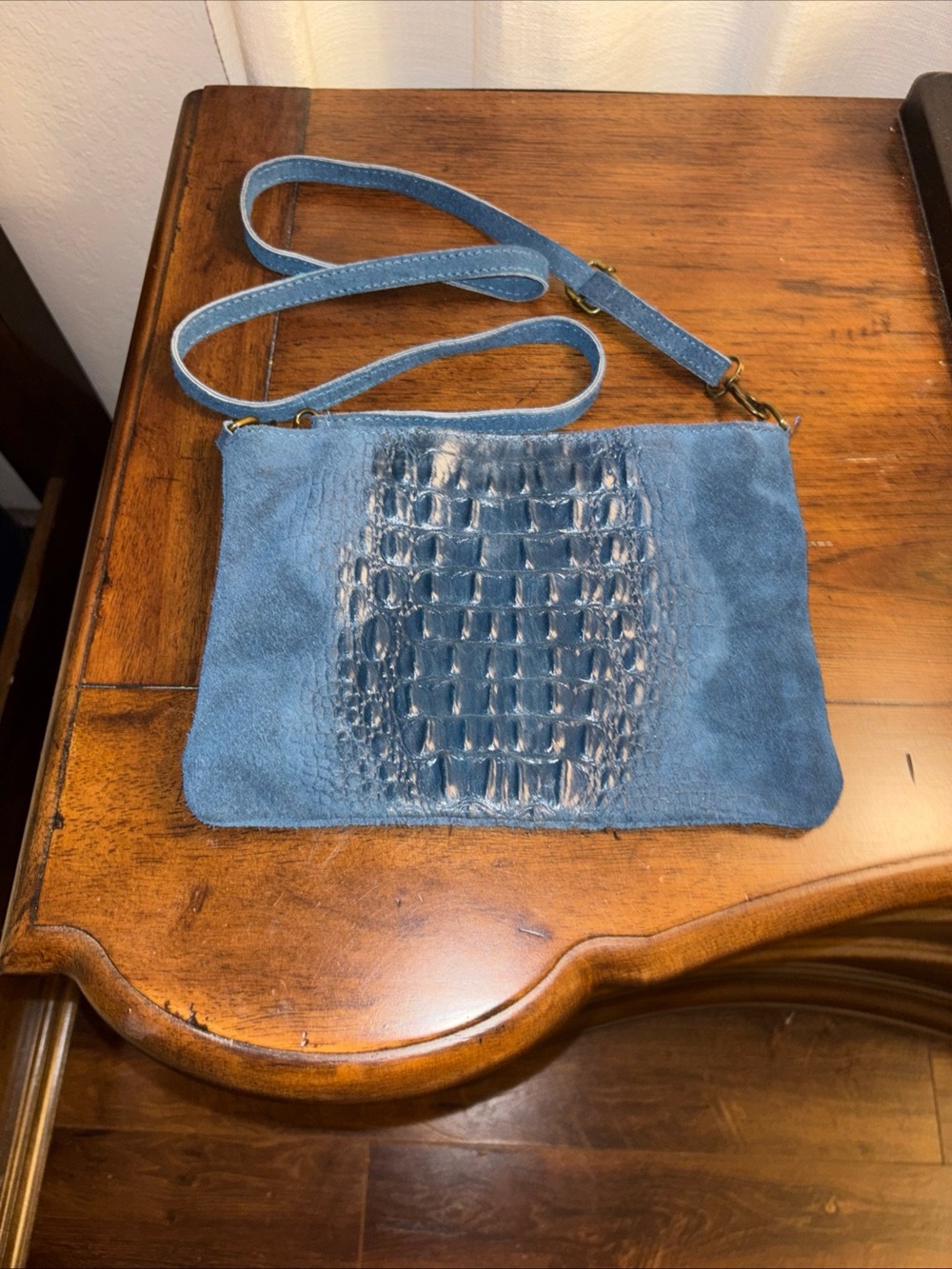 Blue Suede Crossbody Clutch Bag - The Borse In Pelle